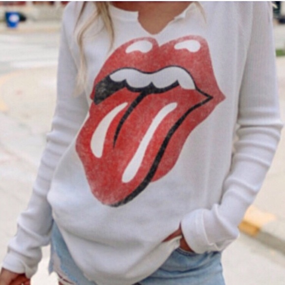 Sold Out ! New| Lip 👄 Tee, Long-Sleeve|SM - Picture 8 of 10